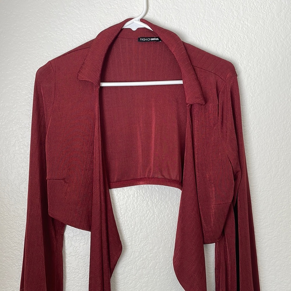Maroon long sleeve crop top with collar and tie front